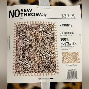No Sew Fleece Throw Blanket Kit NEW
72x60”